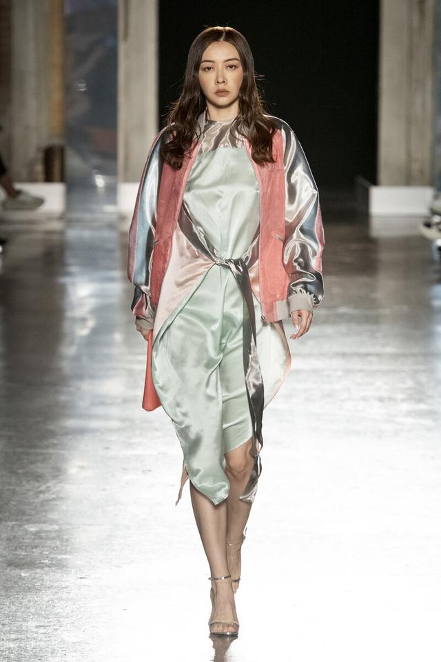 熊黛林和郭富城，熊黛林为何被郭富城抛弃（如今找到不图他钱和法拉利的女孩）