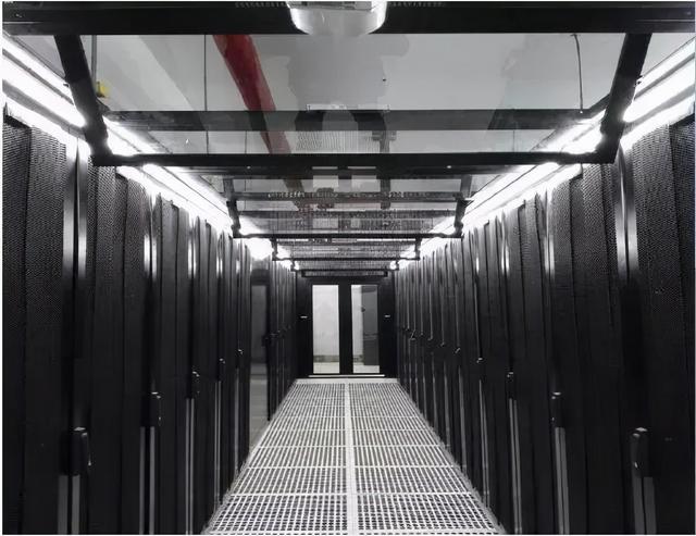 22u的机柜和24u的机柜区别，1U2U3U