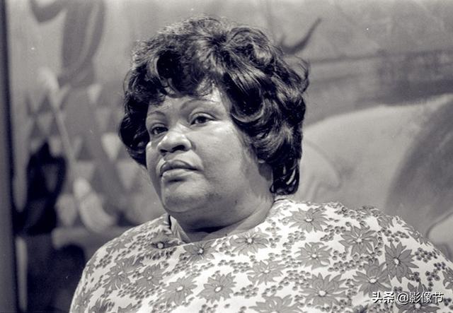 一个演黑奴的老片，女奴播出快40年了