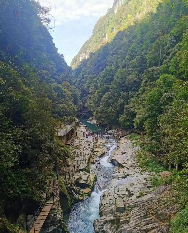 恩施必玩的三个景点，恩施必玩的旅游景点排名前十（三日游路线攻略详细介绍）