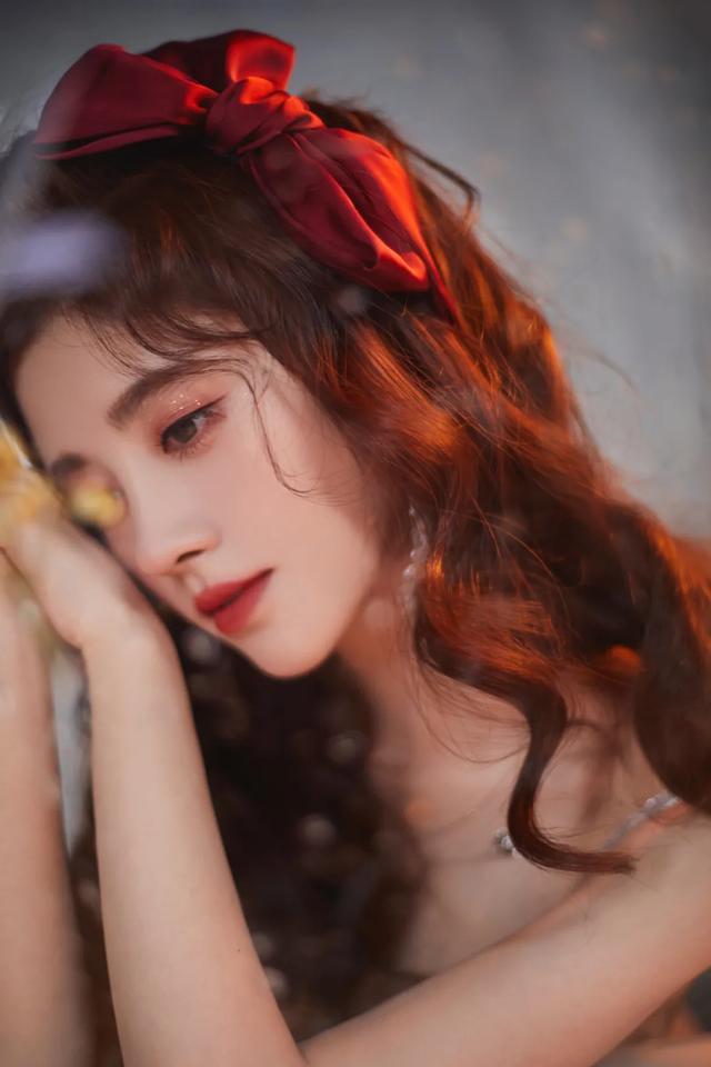 没有刘海的发型，不想要刘海的显脸小发型（四十岁的女人适合什么发型）