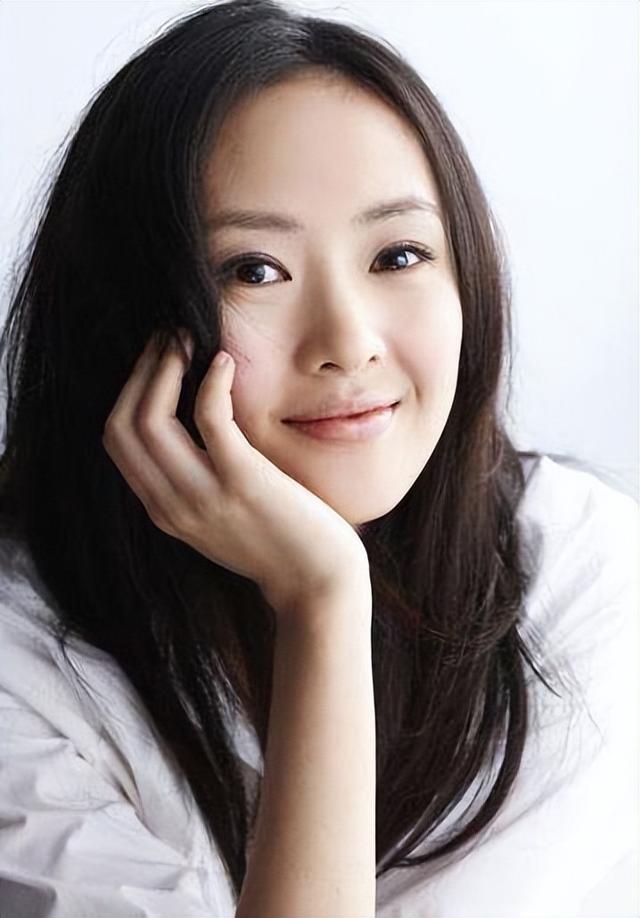 张默与童谣是现在很红的童谣吗，同样是见证童谣蜕变的人