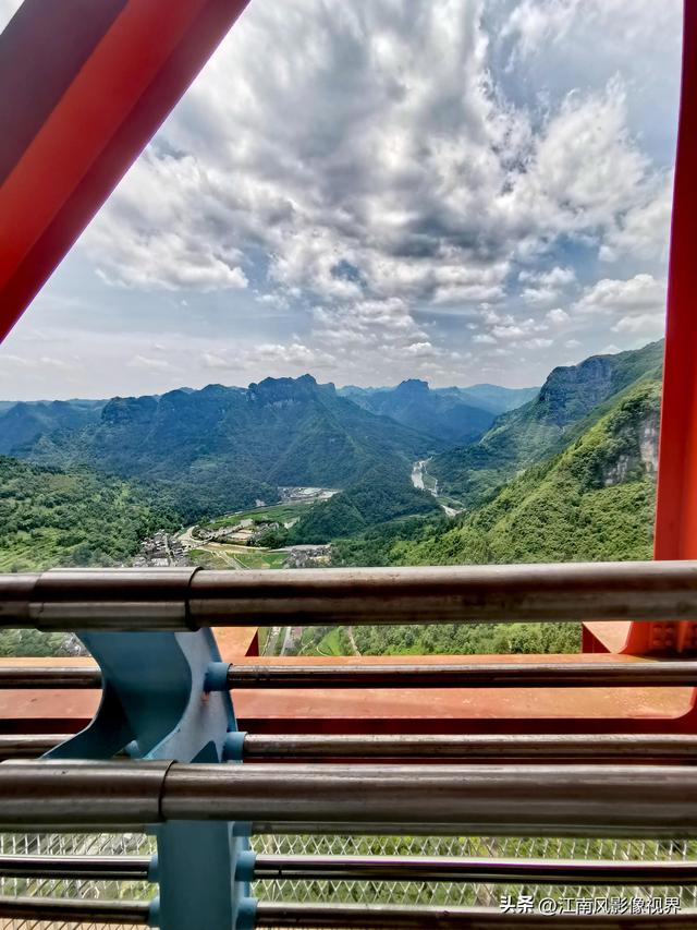 矮寨大桥简介大桥攻略，穿越云上通衢