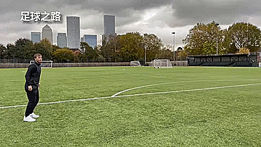 头球标准动作图解，头球的基础知识及如何防守头球