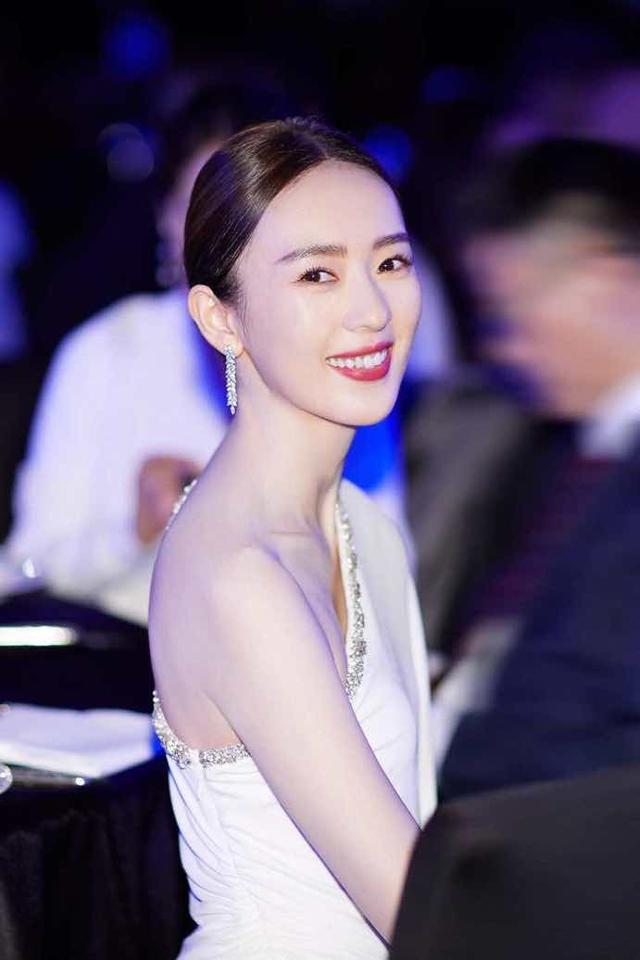 童瑶章子怡傻傻分不清，5位“撞脸”的娱乐圈女明星