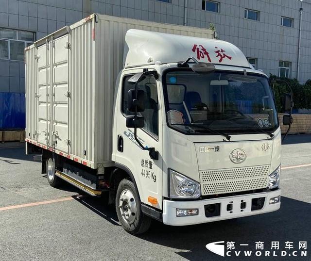 柴油轻卡汽车大全，解放轻卡3.5米最新款（丰田四驱版轻卡房车）