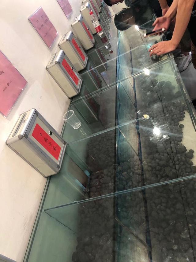 竹山精品绿松石，“点石成金”打造绿松石百亿级产业集