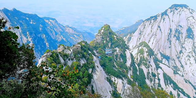 黄山四绝之瑰丽的云海奇观，安徽黄山现云海景观