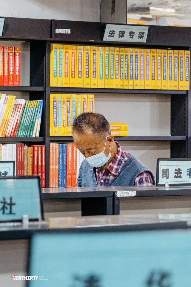 武汉几个比较大的书店，武汉适合读书的地方有很多