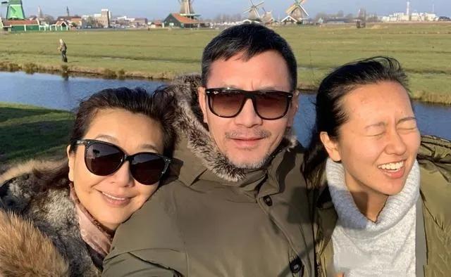 能娶到江珊全靠她女儿支持，演员江珊田小洁近况