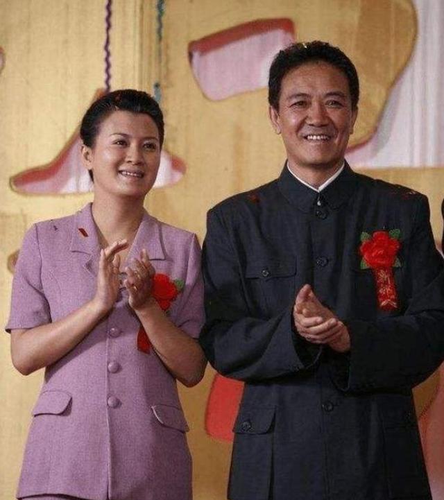 李幼斌姐弟合照，娱乐圈里最低调的亲姐弟和亲兄妹