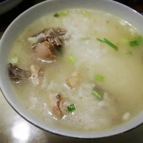 贵州黔东南的特色美食，贵州九个市的特色美食之黔东南苗族侗族自治州