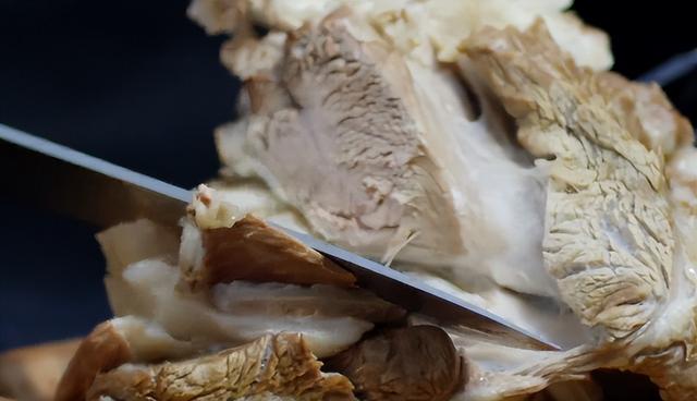 呼伦贝尔是怎么来的，呼伦贝尔名称的由来