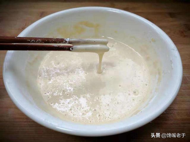 炸蘑菇一定要多加这两种配料，炸蘑菇时面糊是关键