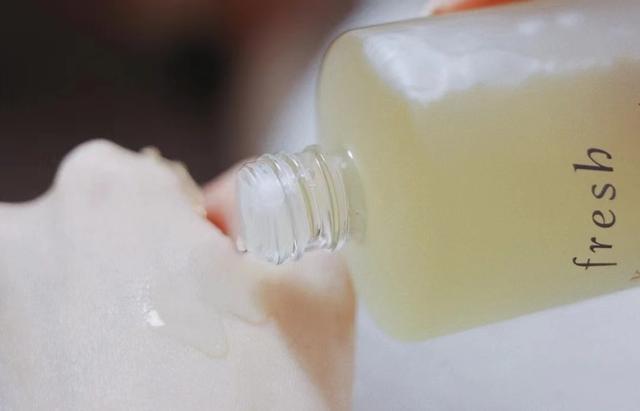 兰蔻补水保湿水好用吗女士，热门好用大牌爽肤水