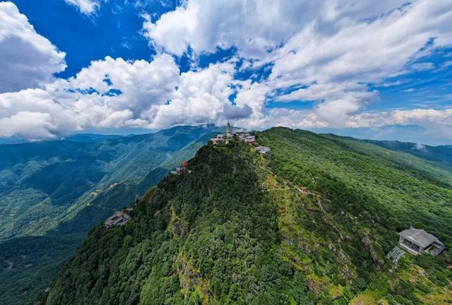 鸡足山旅游攻略，11月免费的大理宾川鸡足山（大理宾川鸡足山景区旅游攻略）