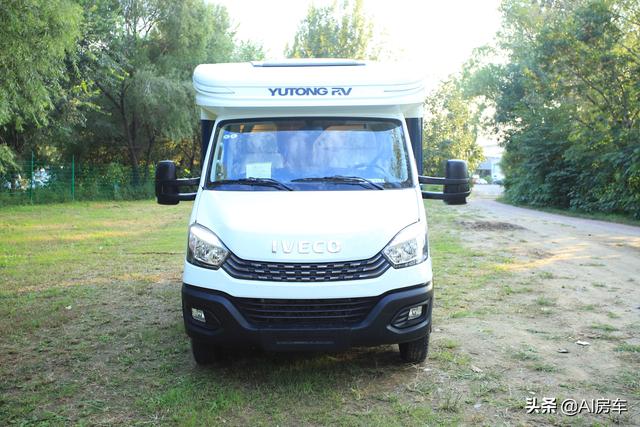 宇通b型房车3.0t无中门，适合1家3口开的宇通探境房车