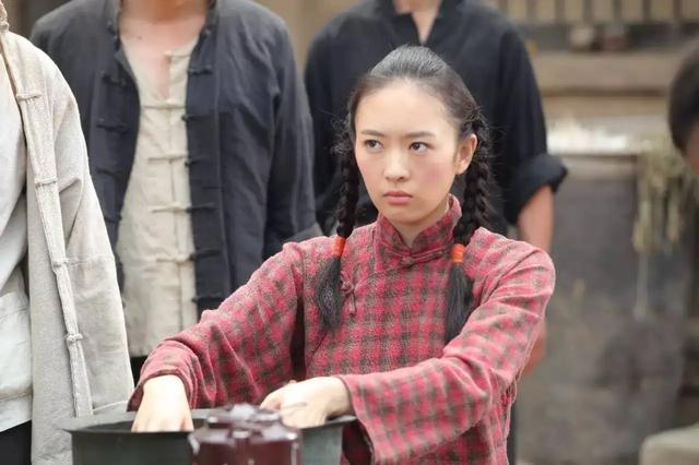 童瑶章子怡傻傻分不清，5位“撞脸”的娱乐圈女明星