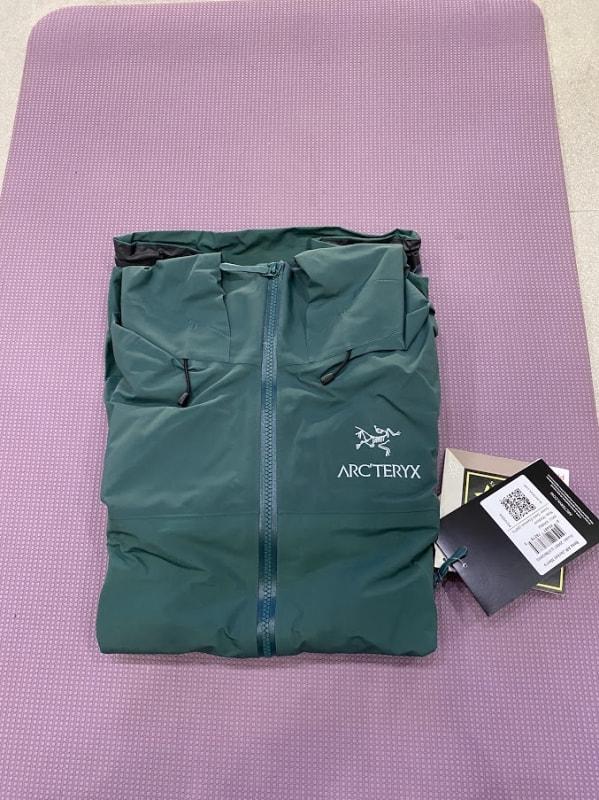 始祖鸟冲锋衣深度测评，teyx始祖鸟冲锋衣为啥可以防水透气