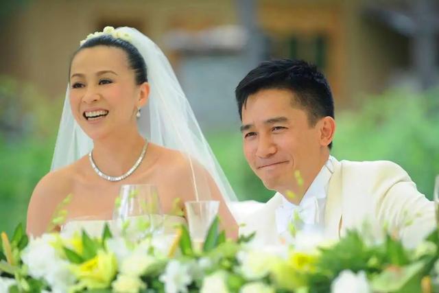 明星的婚礼哪个最好:盘点十大明星婚礼，杨祐宁婚礼比红毯更好看