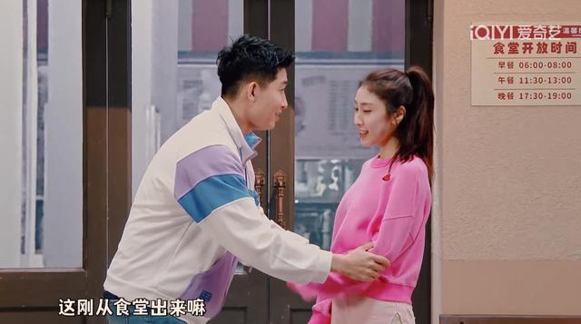 闫佩伦一年一度喜剧大赛助演，成为喜剧大赛2的最大赢家