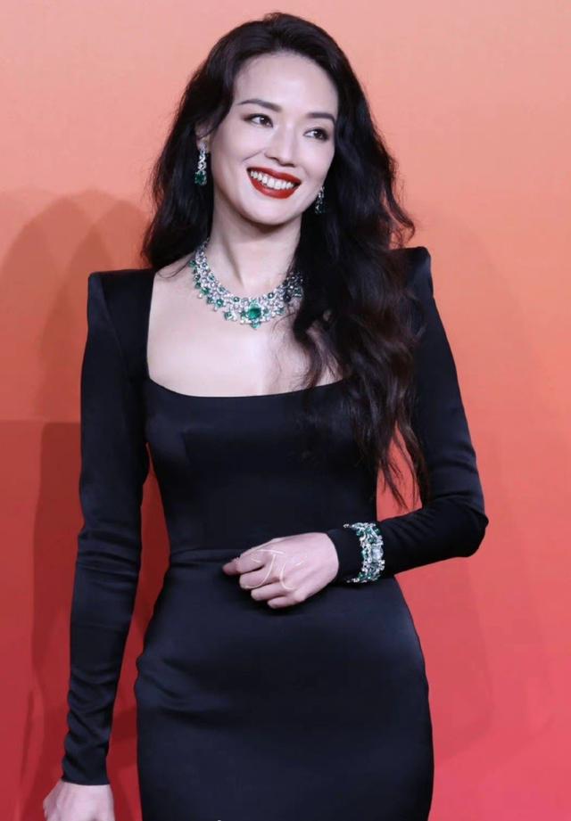 韩国红毯女明星有多敢穿，韩国红毯穿搭过于朴素