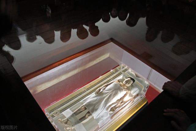 汉代女尸不腐之谜，马王堆女尸历史经历（连云港汉代女尸不腐之谜）