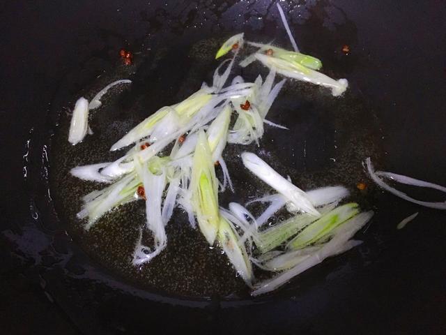年夜饭菜谱大全20道，年夜饭必备的二十道菜简单好吃（年夜饭会做这20道菜）
