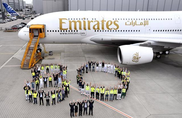 a380客机能坐多少人，最大客机a380多少架（最后一架A380交付）