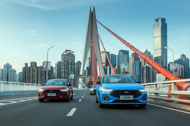 新一代福克斯全系都是三缸，四缸全新福克斯上市