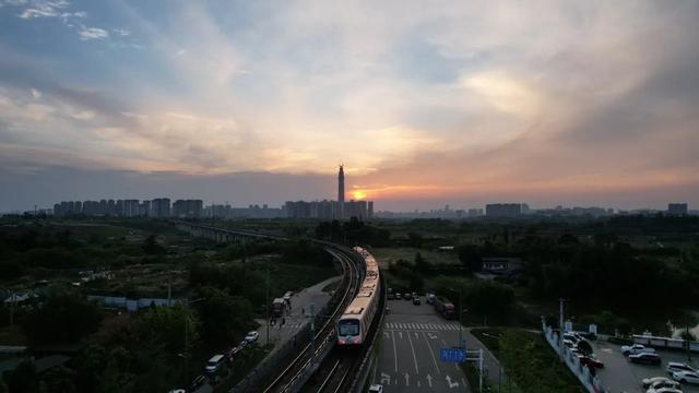 成都地铁一号线，成都地铁一号线哪个站最大