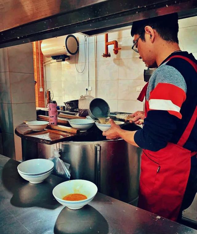 济宁四大美食排行，外地人却直摇头：实在吃不下