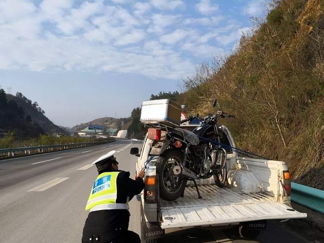 机车可以上高速吗，什么标准的摩托车可以上高速（交警：满足这5个要求就可以）