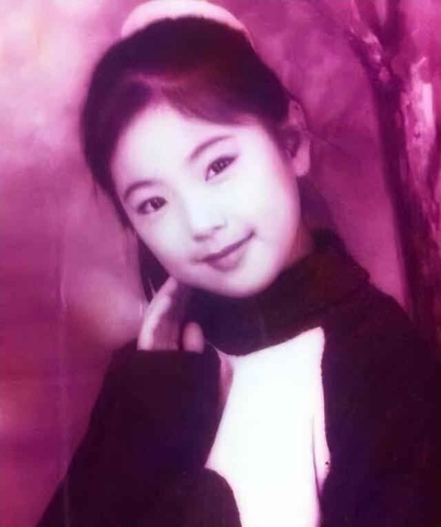 青春期里的赵奕欢，初代女神赵奕欢