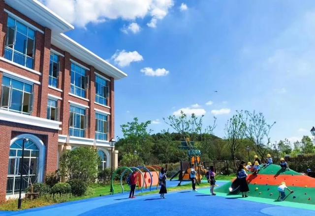 南京民办初中排名，南京民办学校排名（南京热门初中盘一盘）