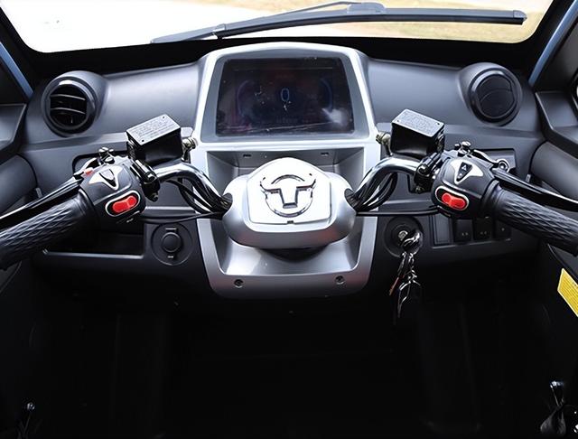 全封闭老年代步车，封闭式可上路老年代步车（适合老年人代步、接娃）