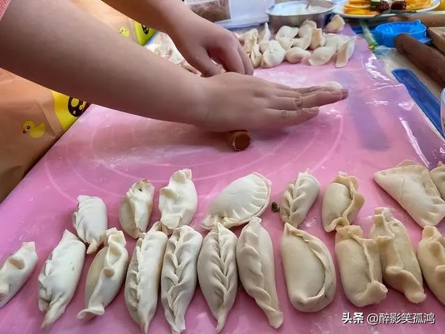 童年趣事开头和结尾，描写童年趣事开头和结尾