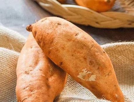 如何制作红薯干又脆又好吃，自制红薯干的简单做法不用晾晒不用烤香甜劲道又营养孩子超爱吃