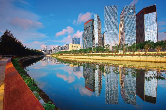 华润置地·未来城市内部，市价6折，几万西安人摇号抢购