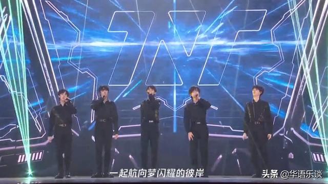 周深 周杰伦，十大歌手展现乐坛新格局