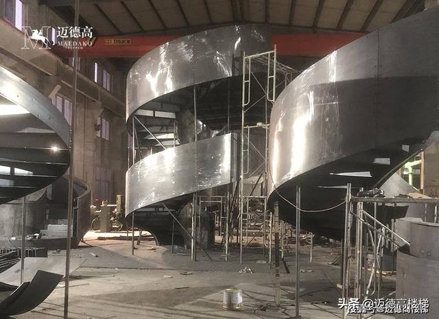 钢结构旋转楼梯，钢结构楼梯有几种类型