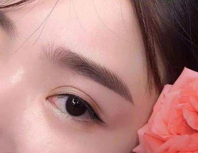正确使用眉笔的方法你学会了吗，教你怎么用眉笔快速又好看