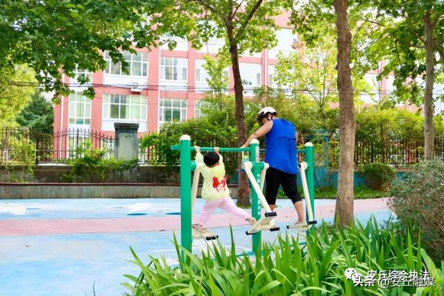 户外广场景观组合健身器材，常用户外健身器材多图展示