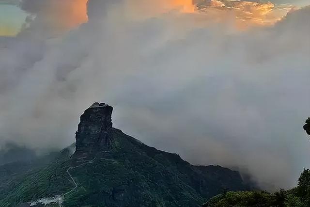 梵净山苗寨介绍，旅游文化：梵净山