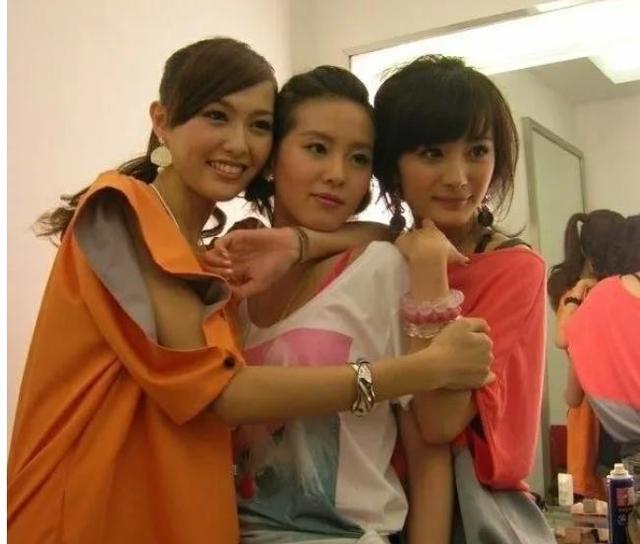 刘诗诗被追问婚礼日期，礼尚往来刘诗诗