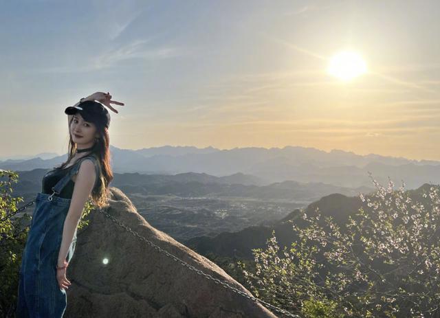 杨幂的生日多少，杨幂36岁生日且出道20周年