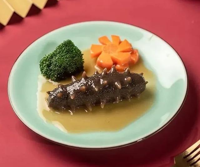 海参为什么越小越贵，为什么有的海参贵（海参便宜和贵的区别）