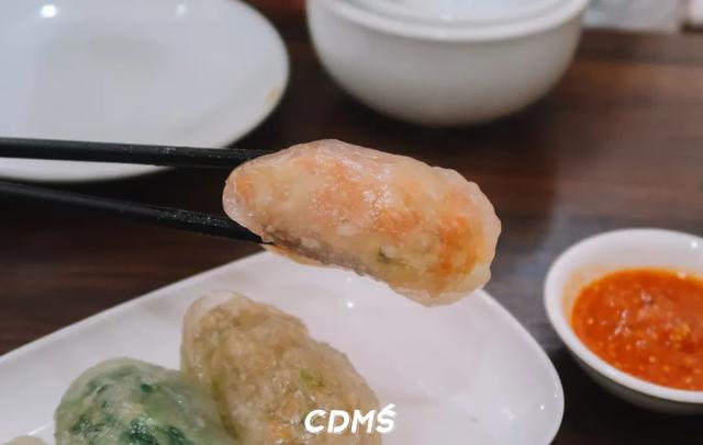 广州人吃成都火锅，广东女生被室友带去第一次吃成都火锅