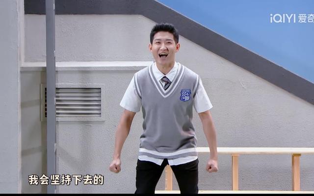 闫佩伦一年一度喜剧大赛助演，成为喜剧大赛2的最大赢家