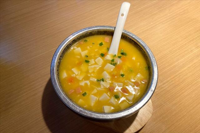 蟹黄豆腐煲详细做法，汤味鲜美又营养